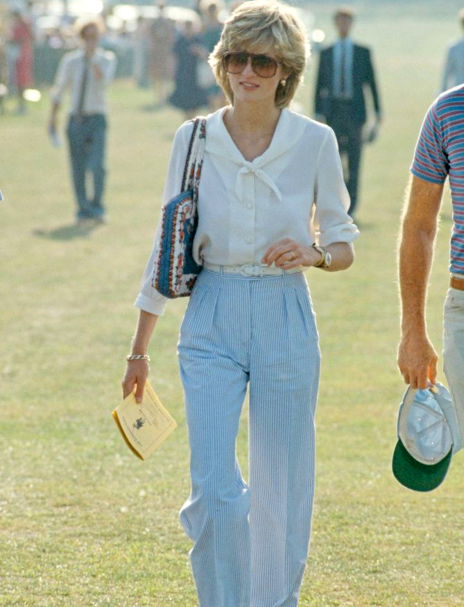 Si l'on remplace le chemisier par un tee-shirt vintage, ce look de Lady Di ne manque pas de fashion appeal !