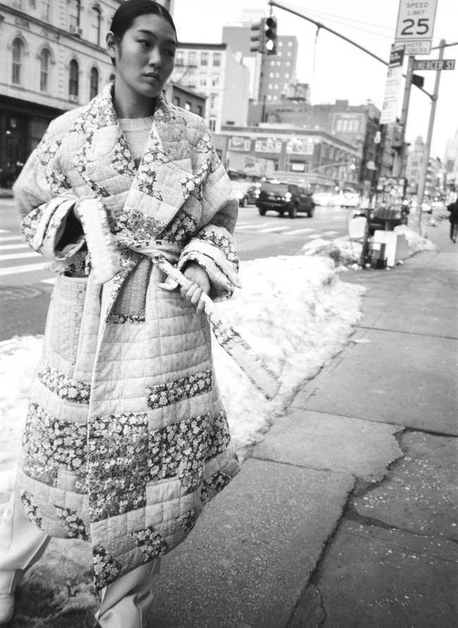 Pour ou contre le manteau matelass� � mi-chemin entre le plaid portatif et la robe de chambre d'ext�rieur ?