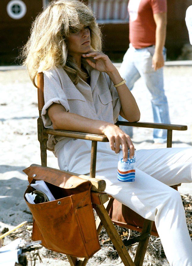 Crini�re blonde + cama�eu de teintes sables + bijou dor� + cuir fauve = le bon mix