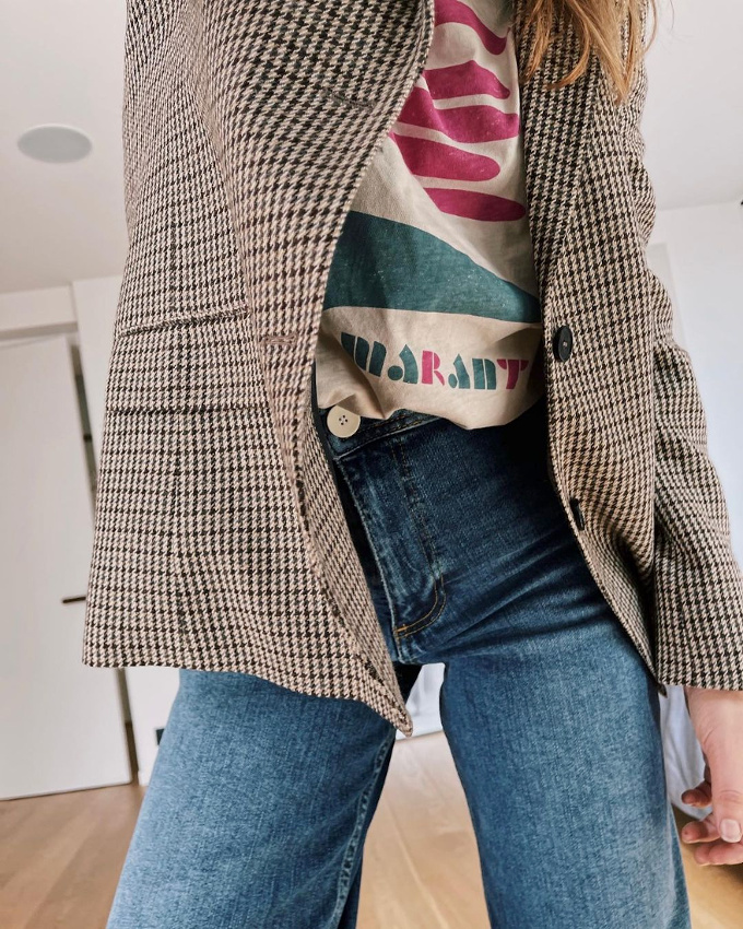 Rien de tel qu'un tee-shirt aux teintes d�lav�es pour injecter de la fra�cheur � un blazer pied-de-coq !