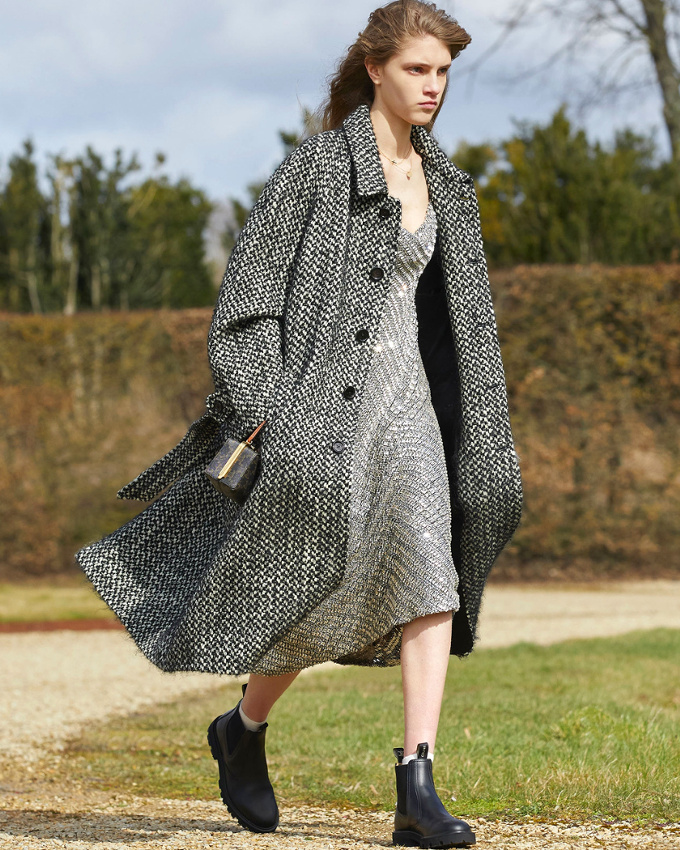 En 2021, on recycle nos robes de soir�e en les portant au quotidien !