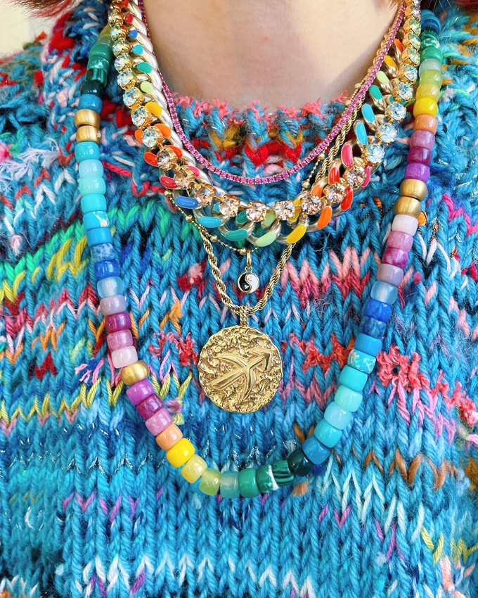 Pour ou contre l'accumulation de bijoux r�gressifs ?