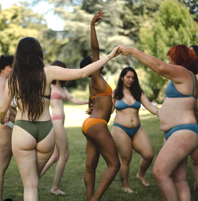 Se d�tacher du regard des autres pour enfin oser habiter son enveloppe corporelle...