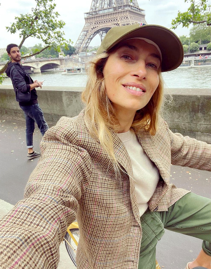 Blazer british + casquette de baseball + chino kaki = le bon mix