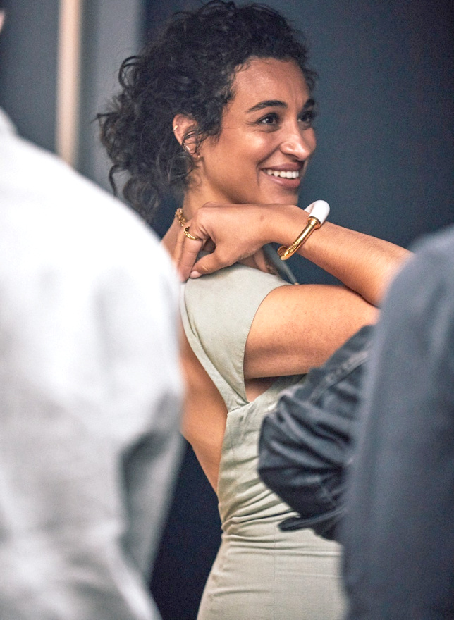 Le bracelet de caract�re : l'atout phare des robes monochromes estivales !