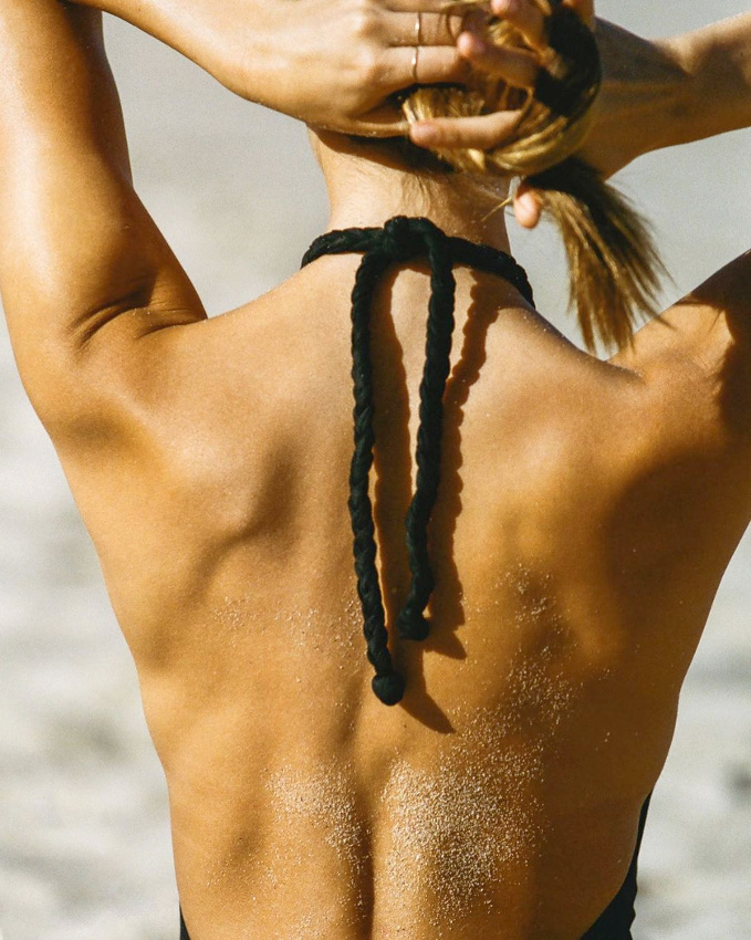 Rien de tel qu'un d�tail fort et minimaliste pour doper la d�gaine d'un maillot de bain une pi�ce !