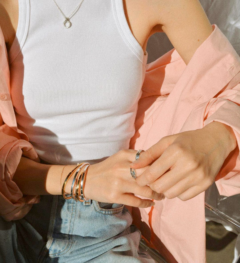 Rose layette + blanc + jean d�lav� = le bon mix