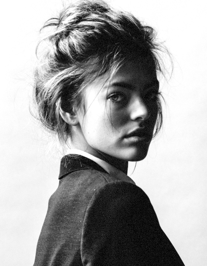 Toujours penser � d�coiffer l�g�rement ses coiffures les plus sophistiqu�es...