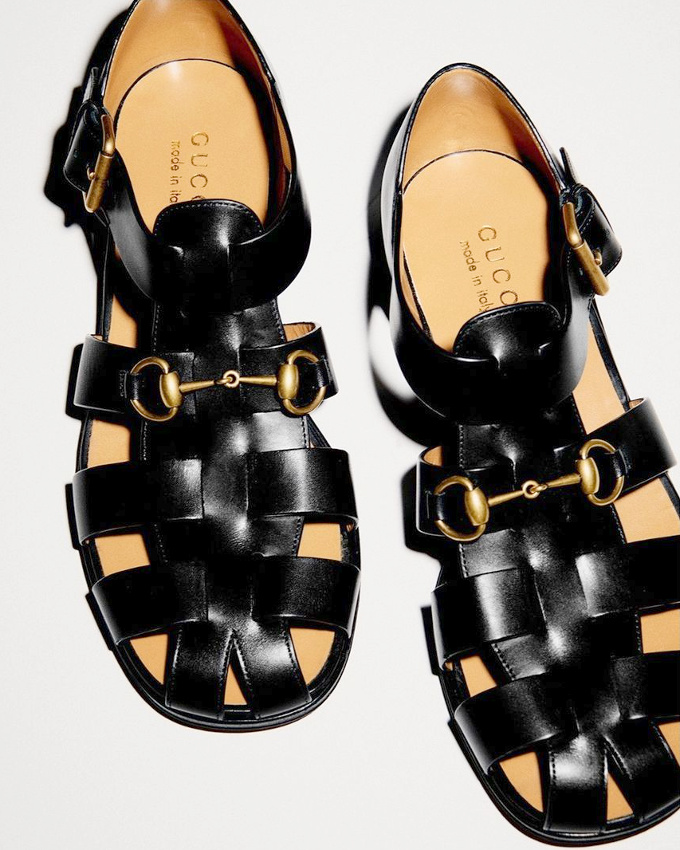 La sandale m�duse selon Gucci...