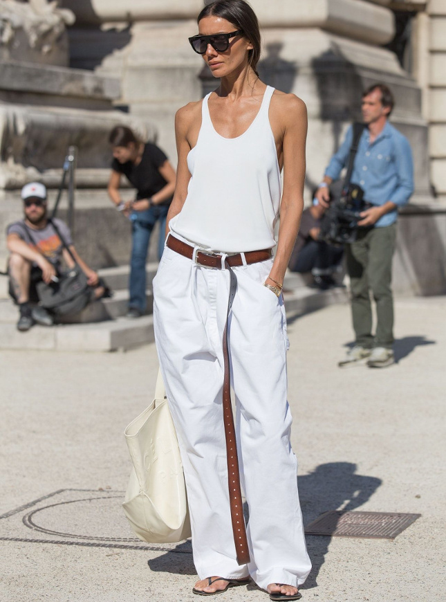 Mal dos�e, l'originalit� d'un accessoire peut parfois parasiter un look a priori parfait...