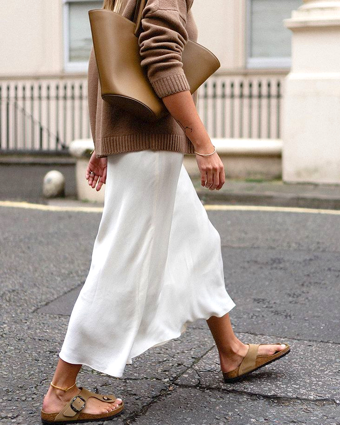 Blanc + camel = le bon mix