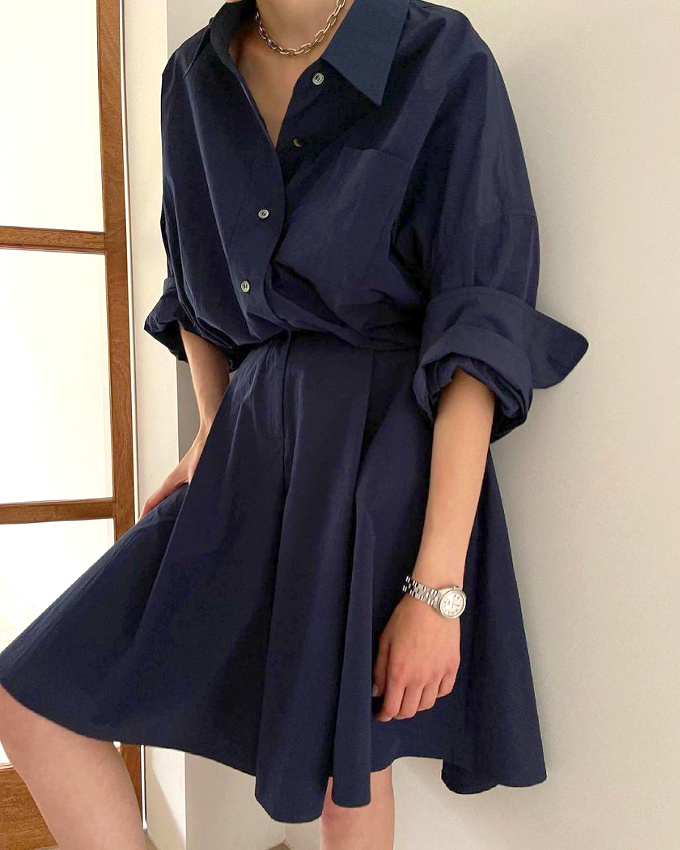 Le bleu marine sied bien aux coupes parfaites !