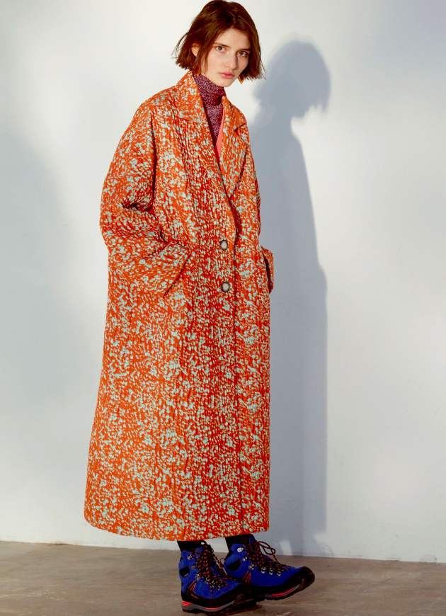 Orange + bleu Klein = le bon mix