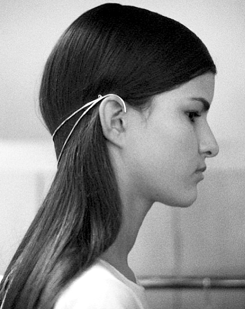 Fin et sobrement po�tique, ce bijou capillaire a tout bon !