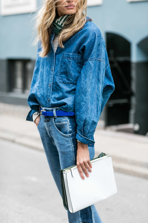 Total look jean + rayures marini�re + touches de vert = le bon mix