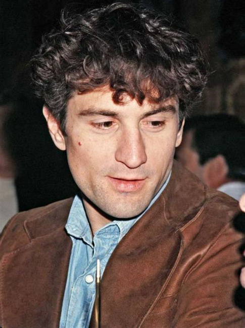 Veste en cuir marron + chemise en jean = le bon mix