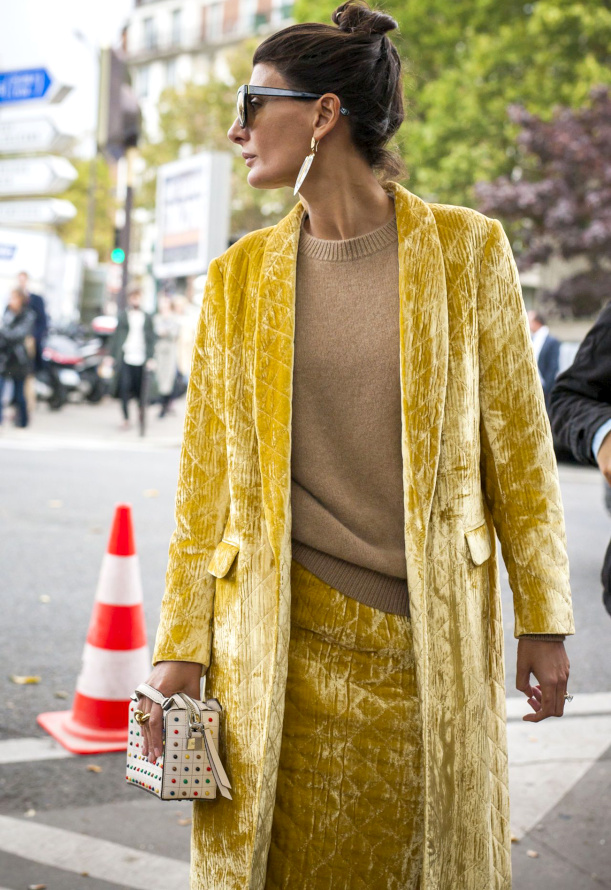 Jaune textur� + camel + touches de blanc = le bon mix