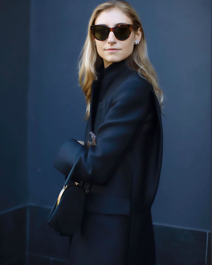 M�lant d�tail masculin et ligne parfaite, ce manteau noir � tout bon !