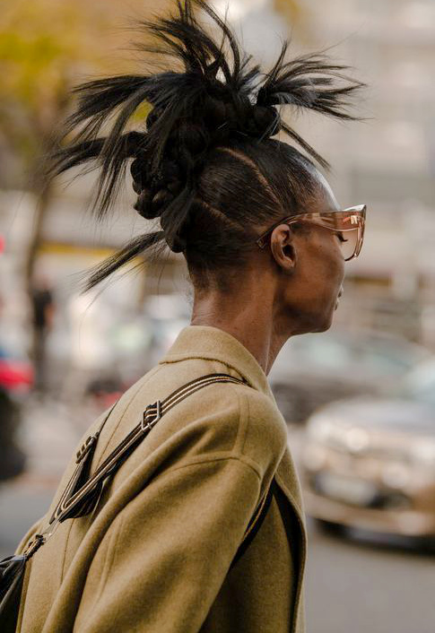 Oui aux coiffures aussi audacieuses que graphiques !