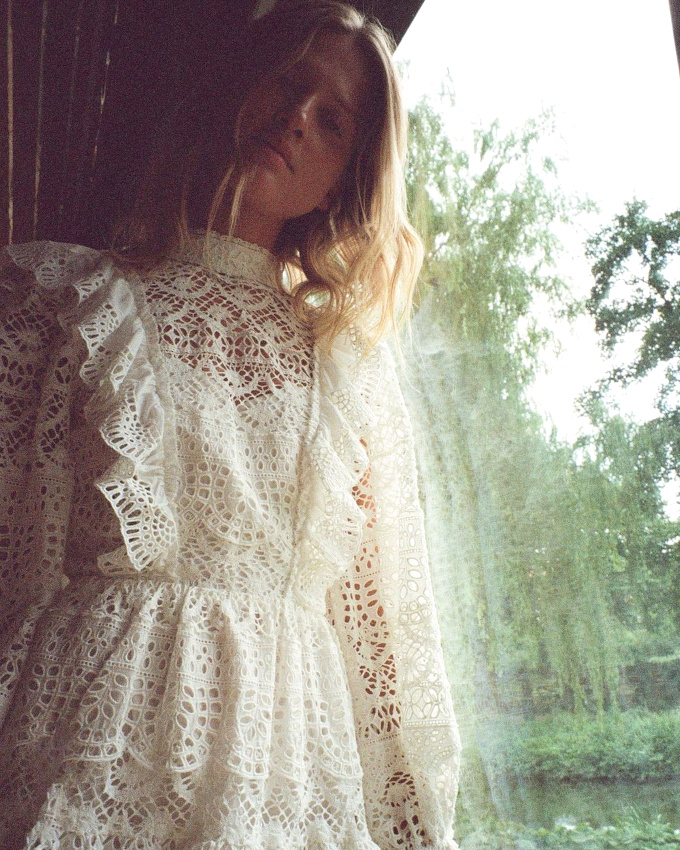 Envie d'une robe romantique � twister � coups de pi�ces ultra masculines...