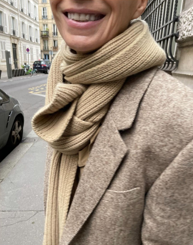 Oui au mix beige sur caf� au lait relev� d'un trait de rouge � l�vre ros� !