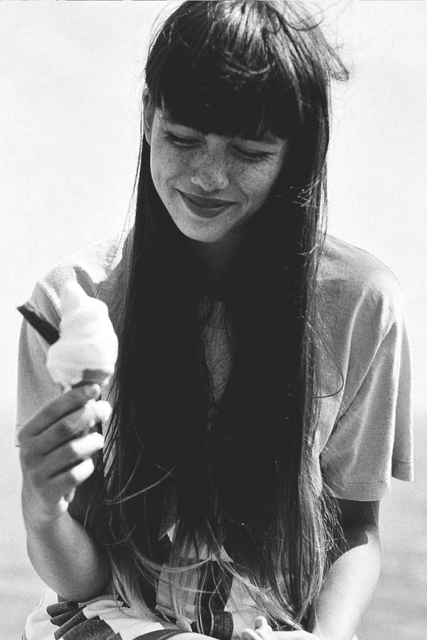 Maxi frange + nuage de taches de rousseur = le bon mix