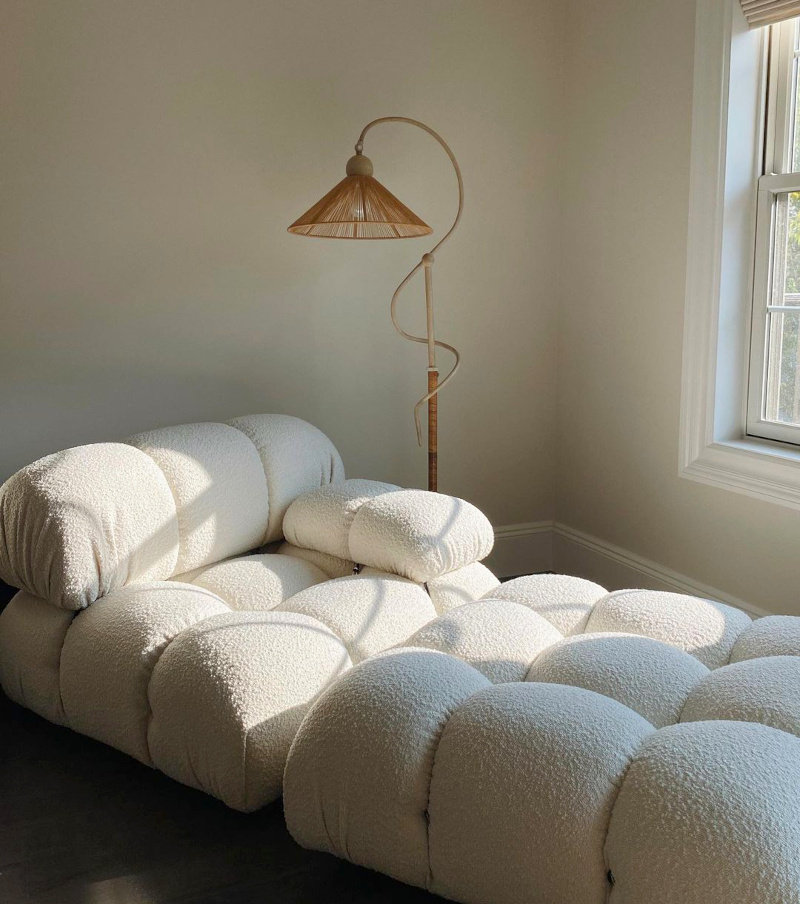 Pour ou contre le matelassage chamallow de l'iconique Camaleonda de Mario Bellini ?