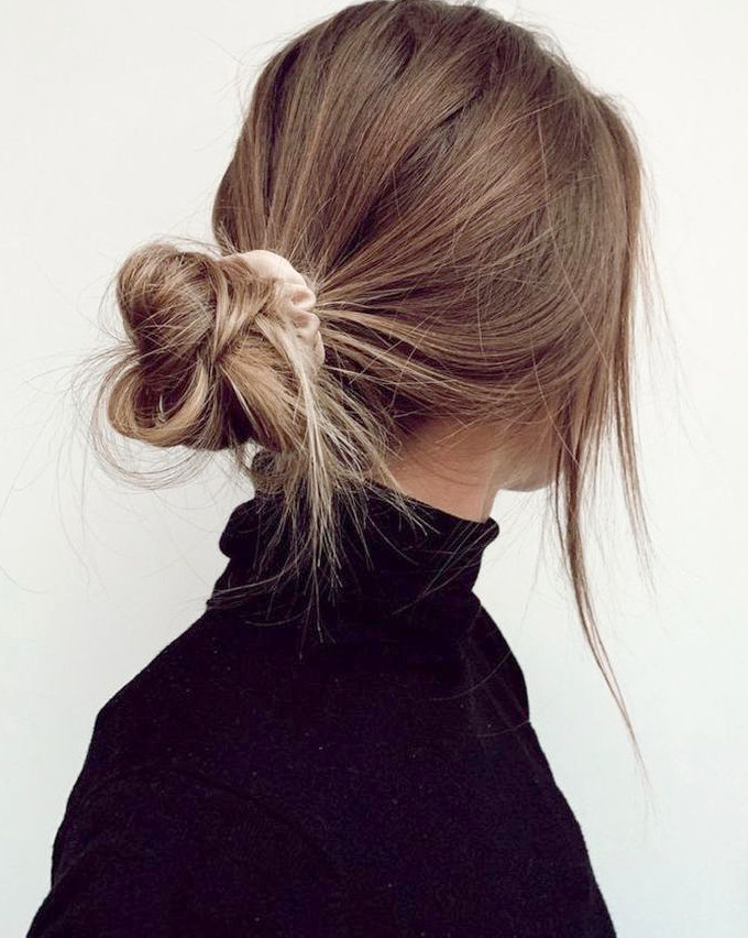 Difficile de faire plus charmant qu'un chignon loose...