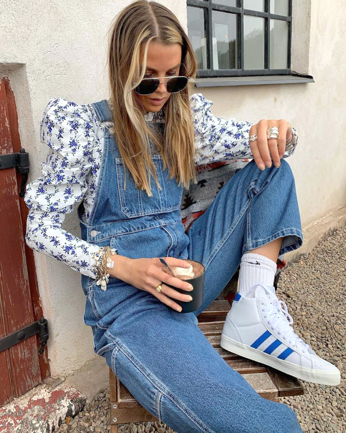 M�lant cama�eu de teintes et t�lescopages de styles, ce look a tout bon !