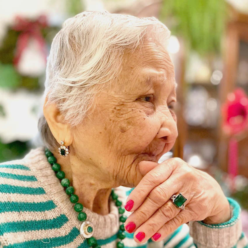 Rayures vertes horizontales + bijoux sophistiqu�s = le bon mix