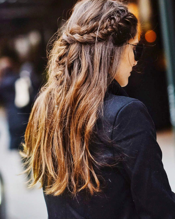 La demi-tresse coiff�e/d�coiff�e : un must en mati�re de nonchalance capillaire maitris�e !