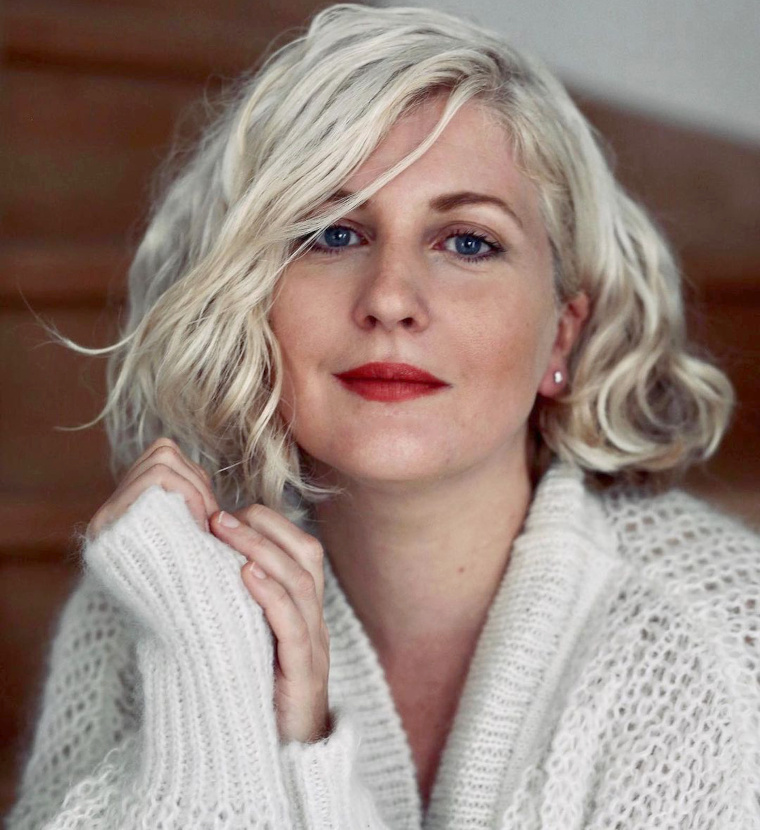 Maille cosy + rouge � l�vres = le bon mix