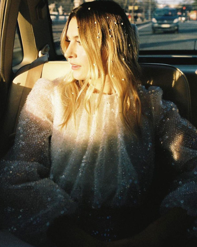 Oui aux coiffures de mariage mettant l'accent sur la simplicit� !