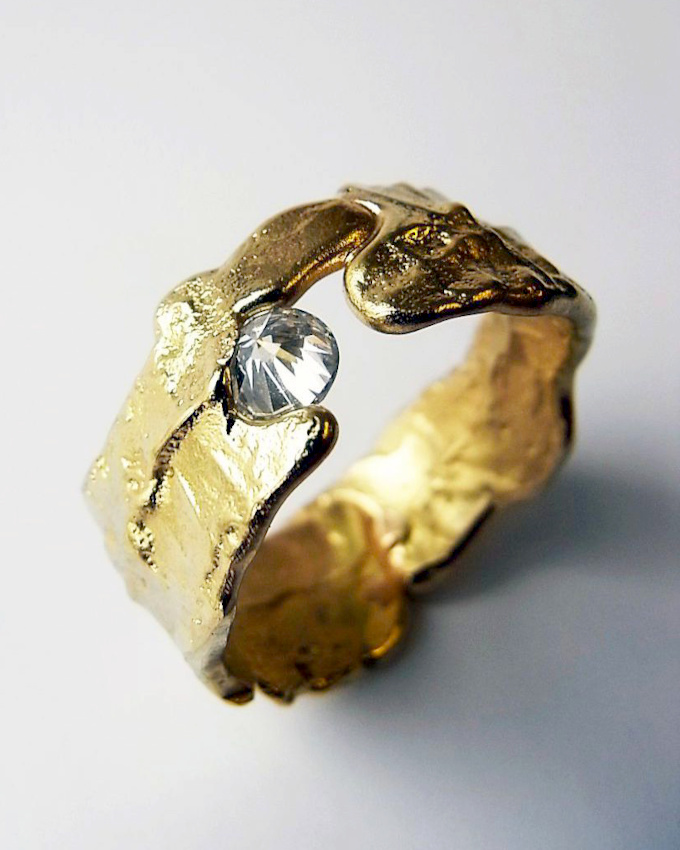 M�lant d�licatesse et asp�rit�s, cette bague a tout bon !