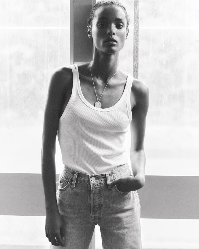 Tenue casual + beaut� renversante = le bon mix