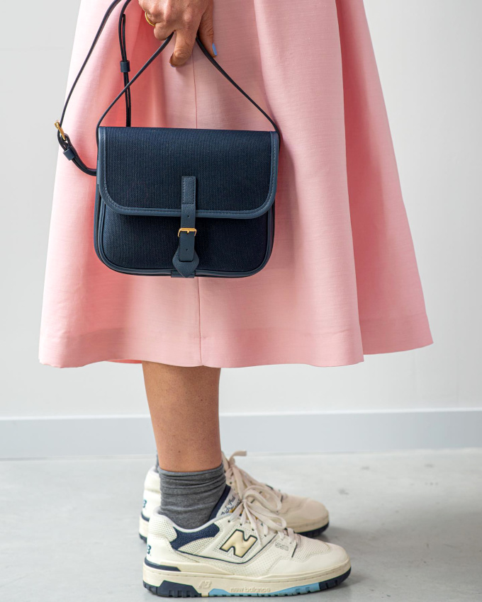 Toujours relever ses tenues un brin premier degr d'une paire de baskets !