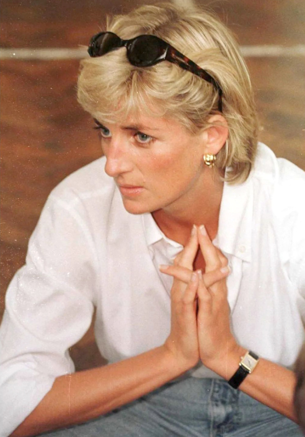 Incroyable de constater  quel point un look de 1997 ne dpareillerait pas en 2022...