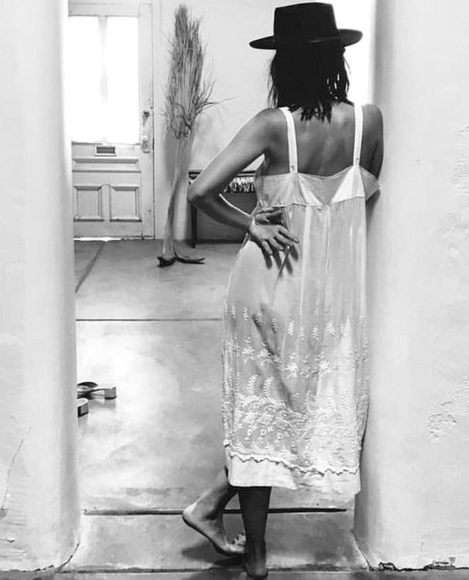 Porter la nuisette avec dcontraction... tout un art !