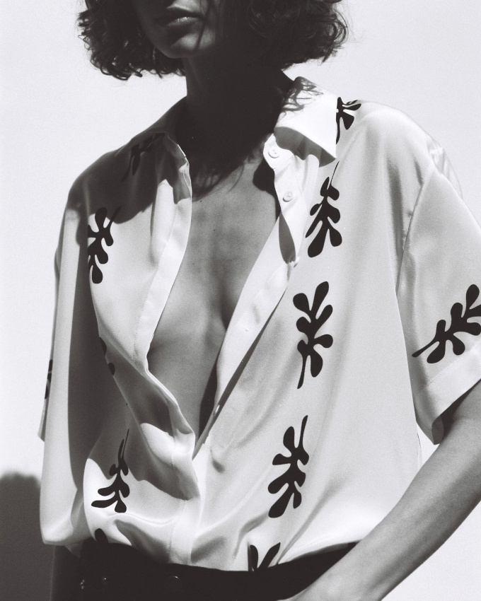 Toujours choisir ses chemisettes dans un tissu plus souple que rigide !