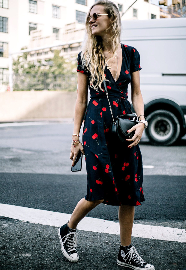 Robe printanire + converses = le bon mix