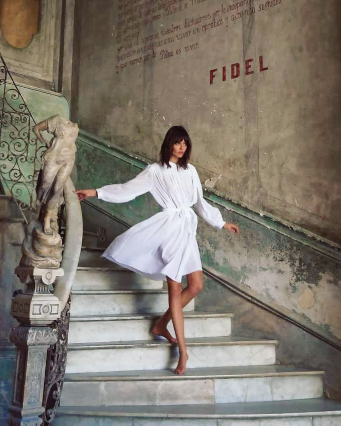 Envie d'une petite robe blanche sobre et arienne...