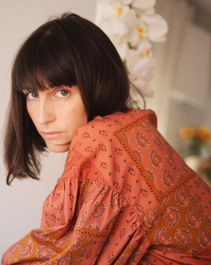 Oui au mix carr� sage/ample blouse boh�me !