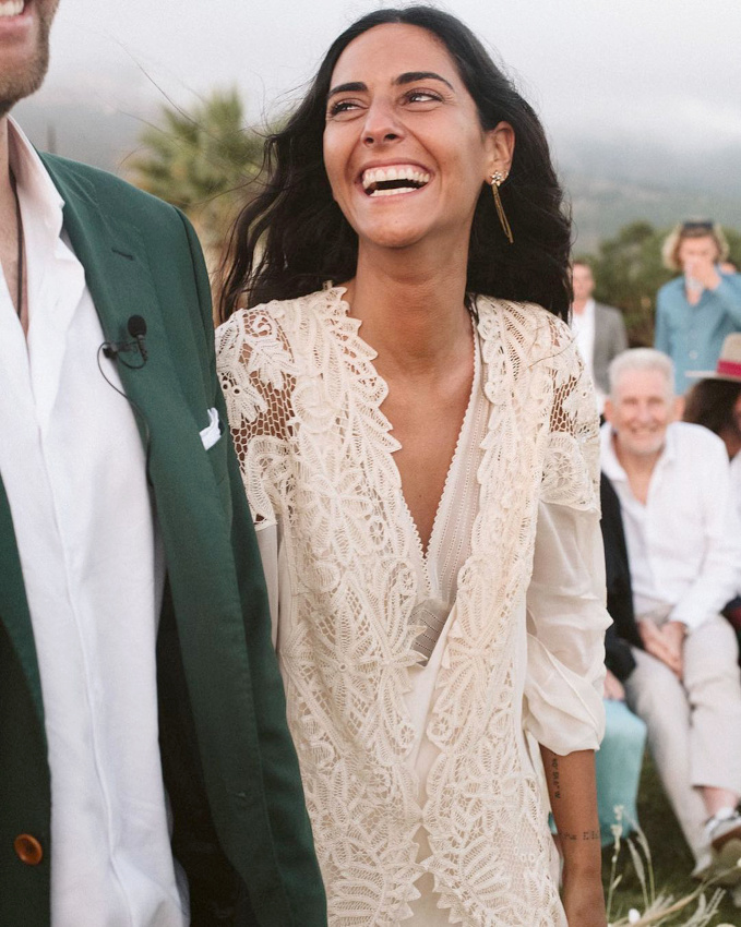 M�lant d�gaine boh�me et fra�cheur romantique, cette robe de mari�e a tout bon !