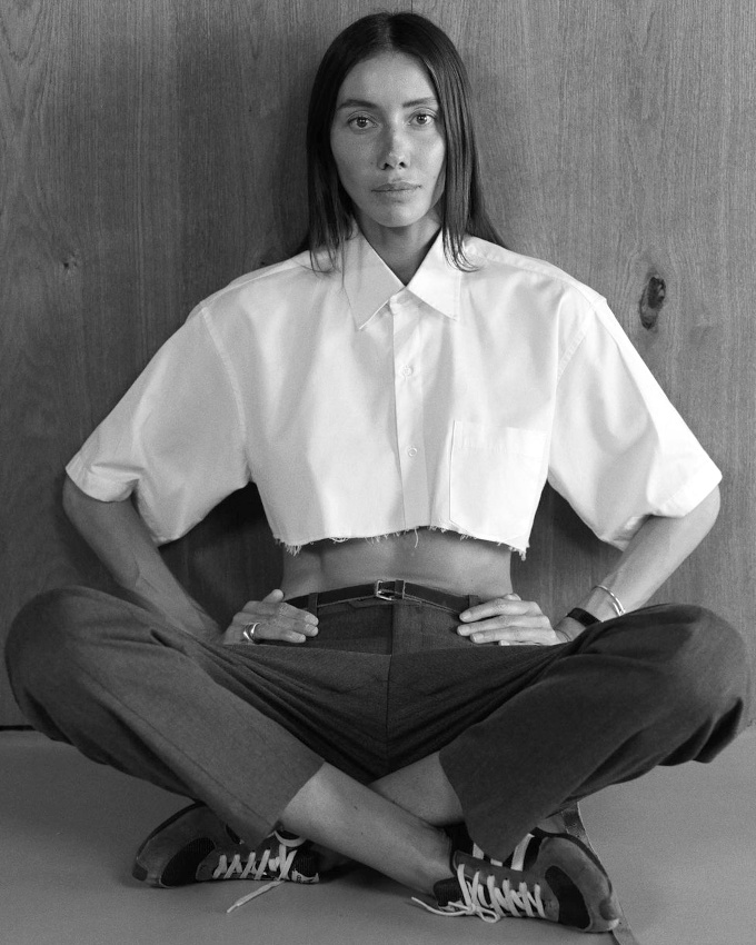 Et si l'on d�coupait nos chemises blanches en mode Miu Miu girl ?