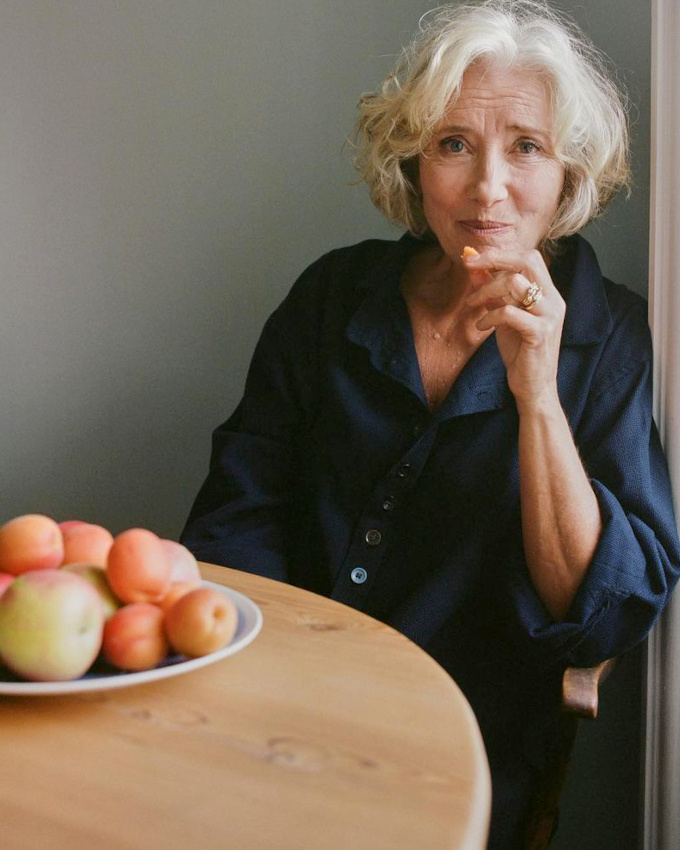 Si le regard reste espi�gle, alors peu importe l'impact du temps...