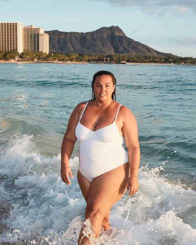 Il n'y a pas que le maillot de bain une pi�ce noir dans la vie !