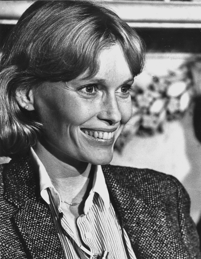 Blazer en tweed + chemise  rayures col banquier = le bon mix