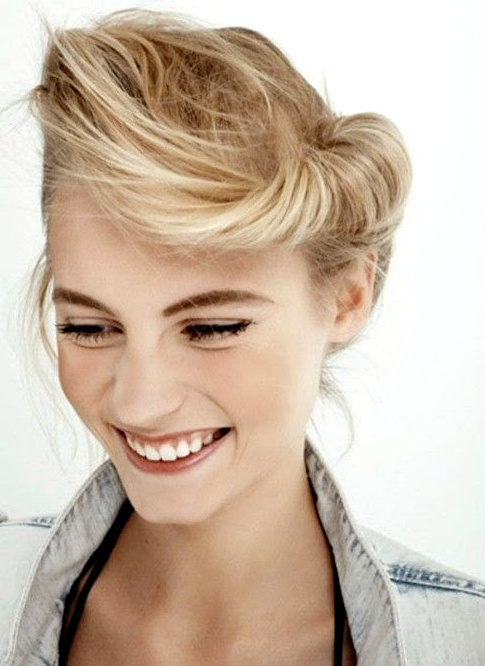 Rien de tel qu'un peu d'audace capillaire pour drider un look sans histoire !