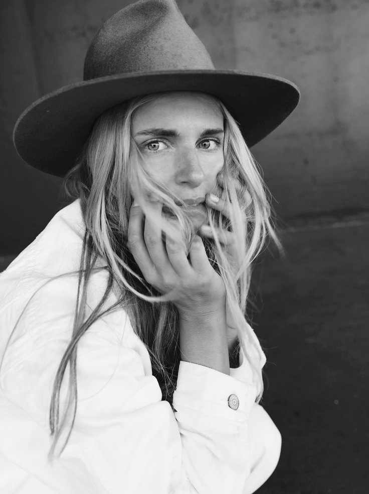 Wanted : un chapeau de cowboy sobre et subtil !