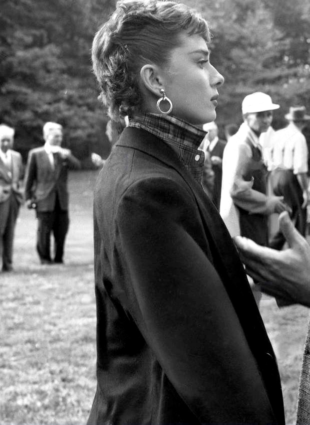 Blazer + col de chemise � carreaux relev� = le bon mix